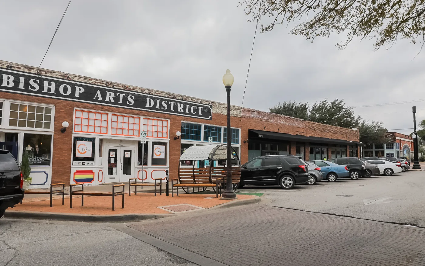 The Bishop Arts District sign row with its benches and streetlamp